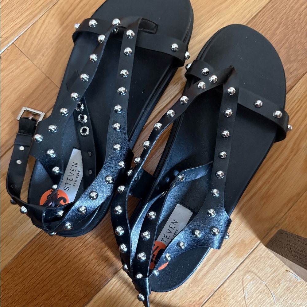 Steven by Steve Madden Black Studded Sandals size 9.5 - NEVER WORN